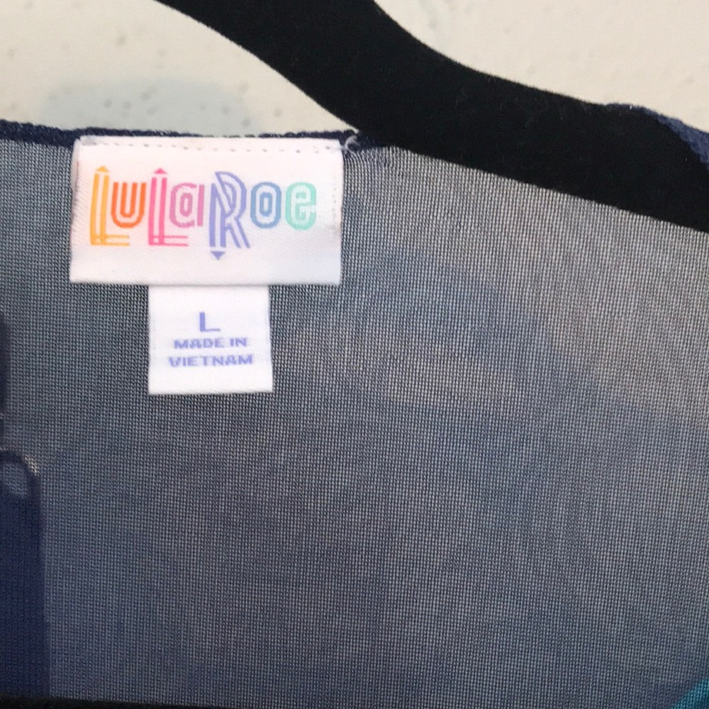 LulaRoe Monroe Kimono Coverup - Picture 2 of 4